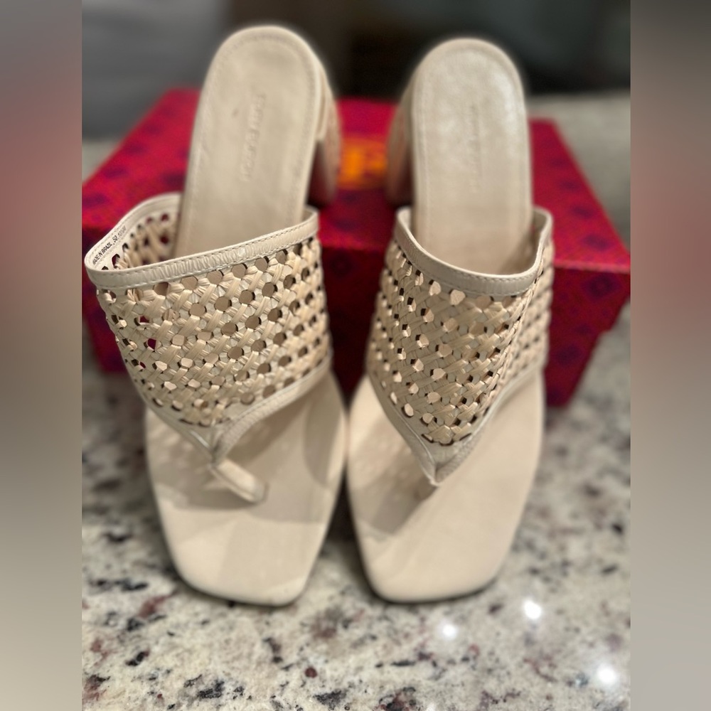 Tory Burch Woven Raffia heeled sandal size 10.5 Ivory   New